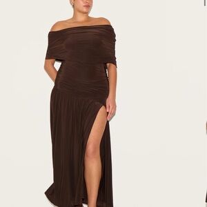 Plus Size Brown Maxi Dress - ✨NEW